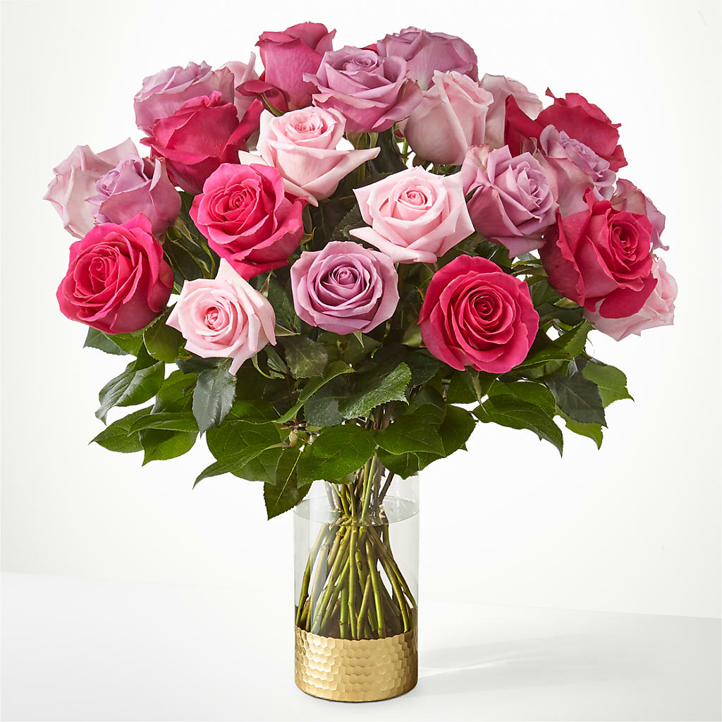 Pure Beauty Mixed Roses – VIVA'S FLOWER SHOP, Framingham MA