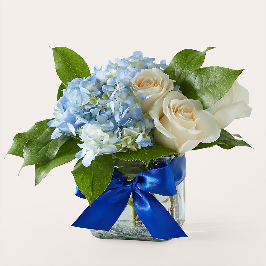 Sky Blue Delight Bouquet – VIVA'S FLOWER SHOP, Framingham MA