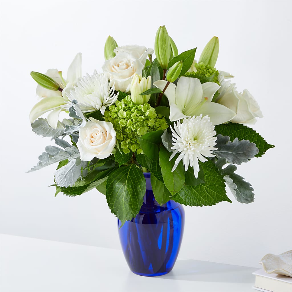 Snowy Dreams Bouquet – VIVA'S FLOWER SHOP, Framingham MA