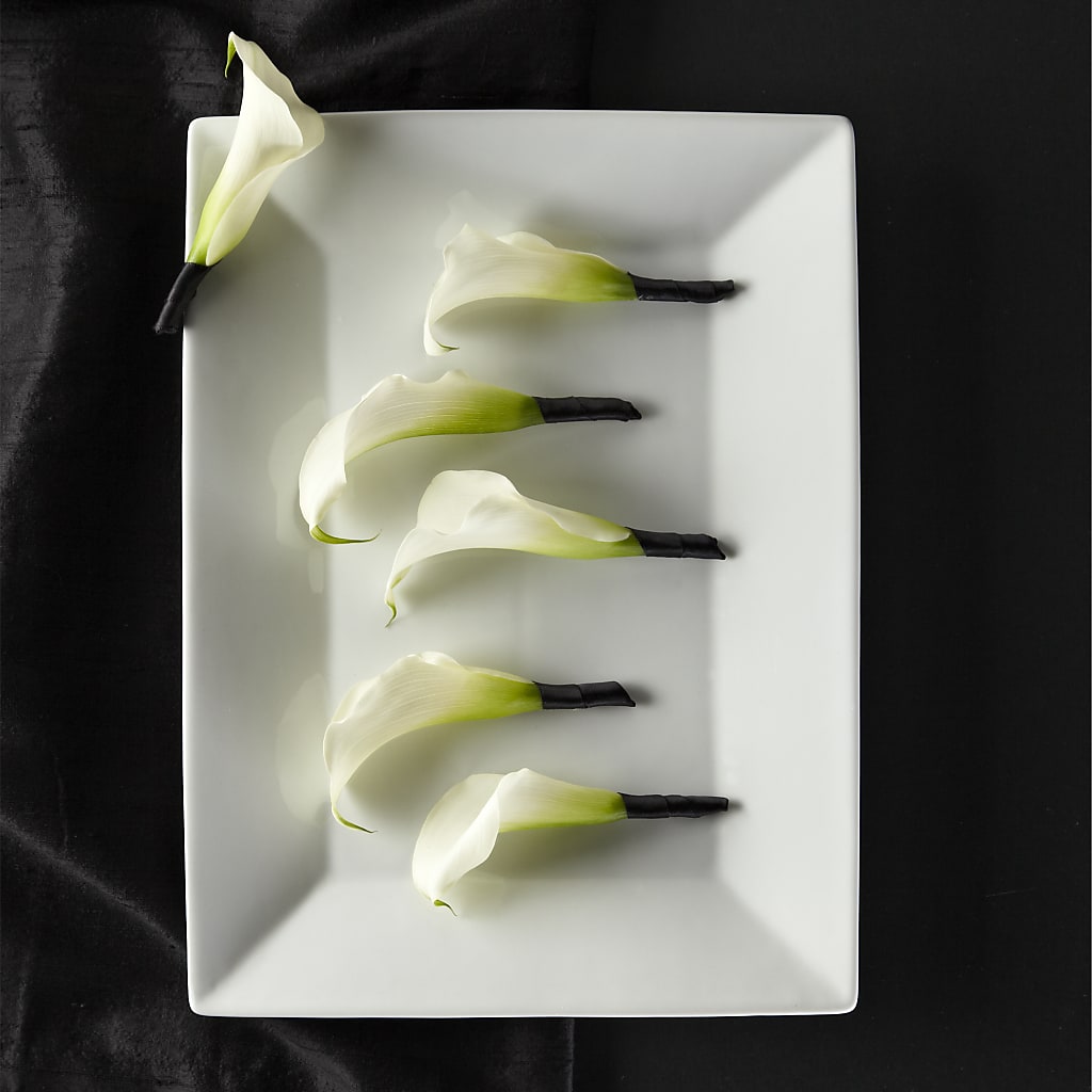 Calla Lily Promise Boutonniere – VIVA'S FLOWER SHOP, Framingham MA