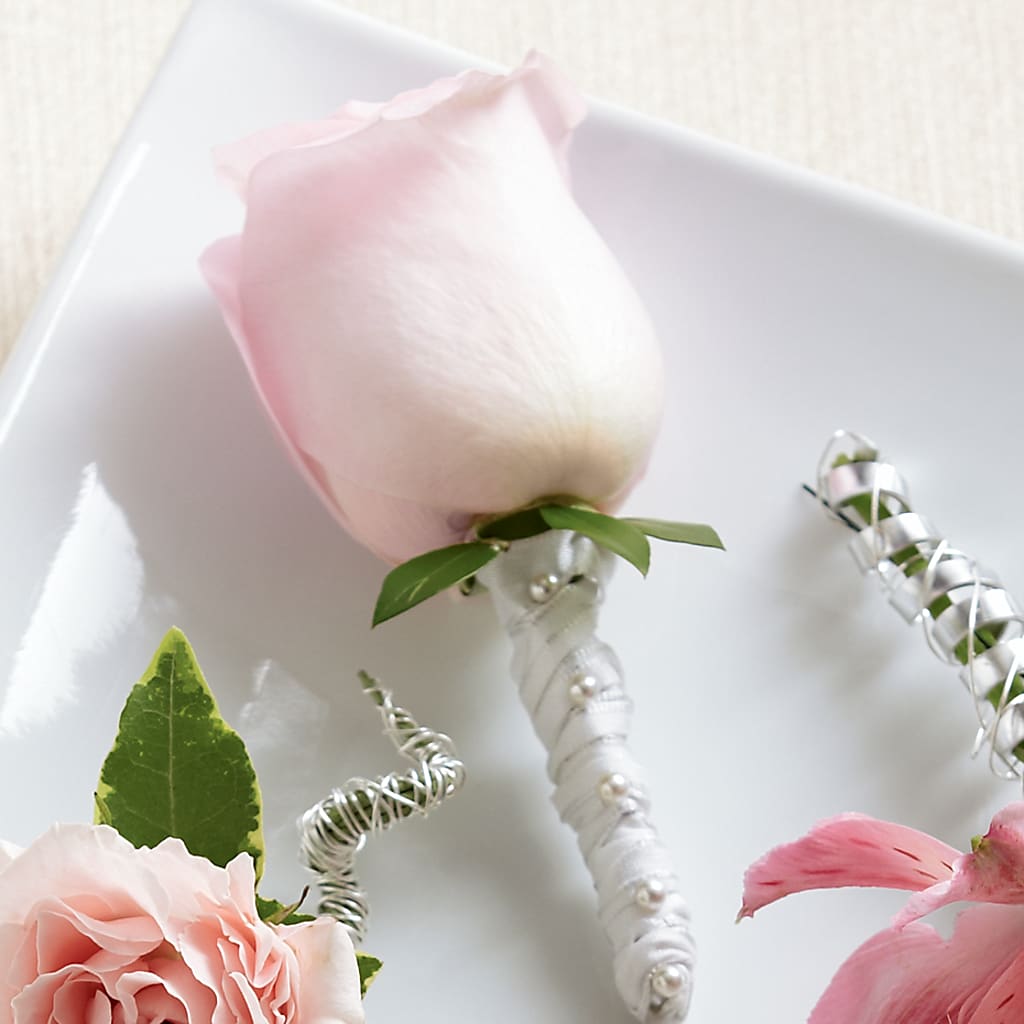 Pink Rose Boutonniere – VIVA'S FLOWER SHOP, Framingham MA