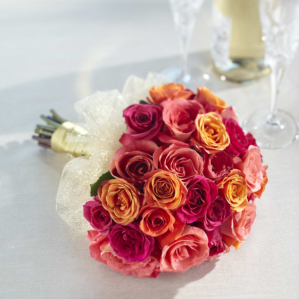 Sweet Roses Bouquet – VIVA'S FLOWER SHOP, Framingham MA