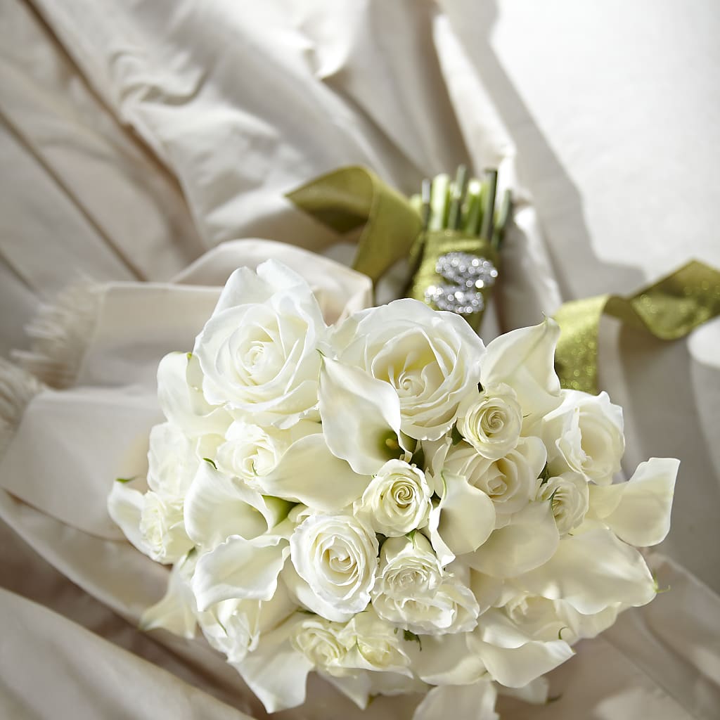 Serene Highness Bouquet – VIVA'S FLOWER SHOP, Framingham MA