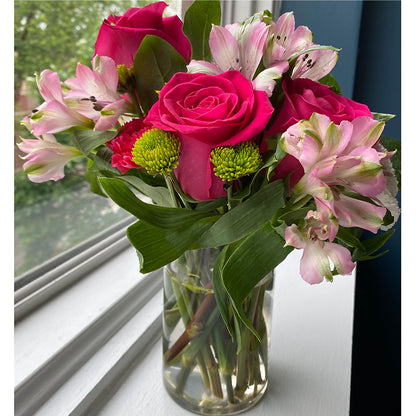 Sweet & Pretty Bouquet – VIVA'S FLOWER SHOP, Framingham MA