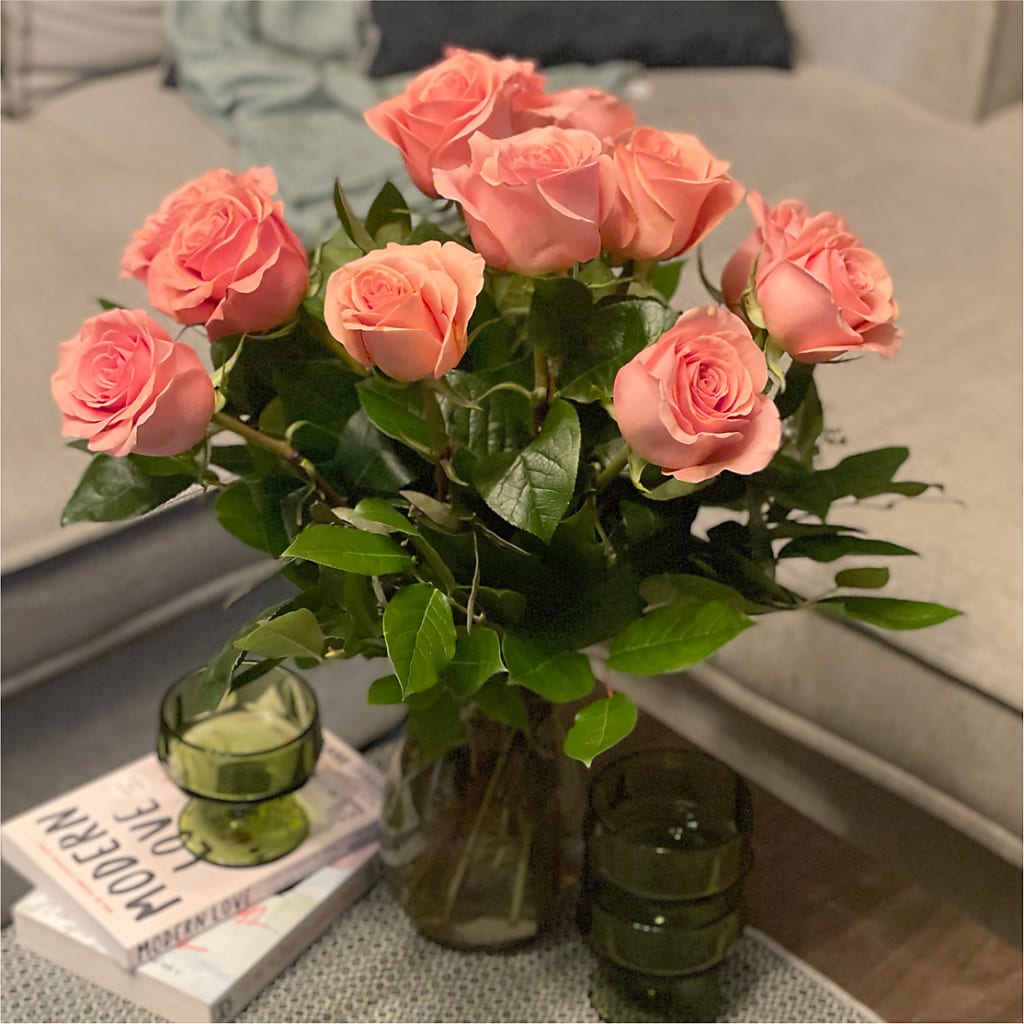 Long Stem Pink Rose Bouquet – VIVA'S FLOWER SHOP, Framingham MA